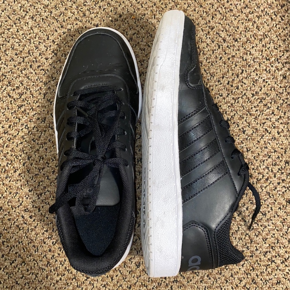 Women’s 8.5 black adidas sneakers - white soles